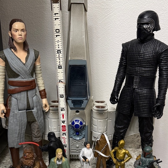 Star Wars Action Figures Set - Black, White, Brown - Picture 2 of 9
